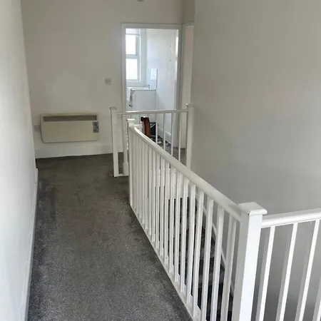 2 Bed Apartment Complete With Bedding And Towels Wellington  Exterior photo