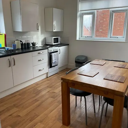 2 Bed Apartment Complete With Bedding And Towels Wellington  Exterior photo