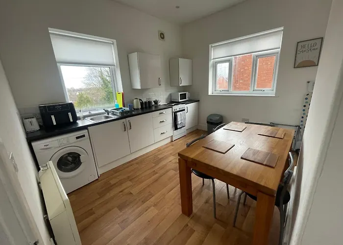2 Bed Apartment Complete With Bedding And Towels